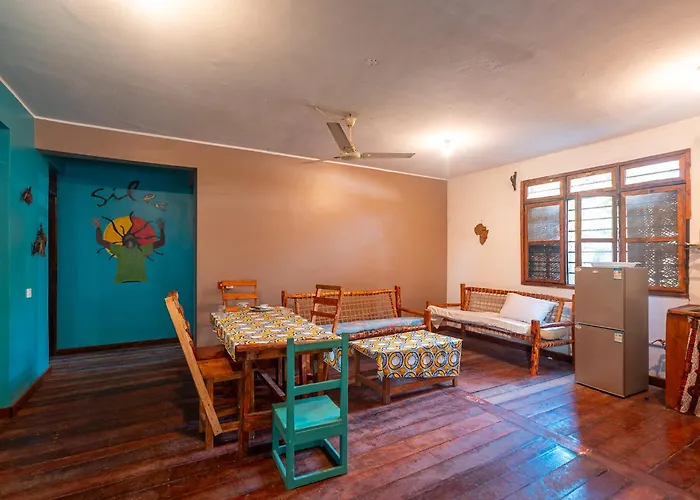 Karibu Lodge